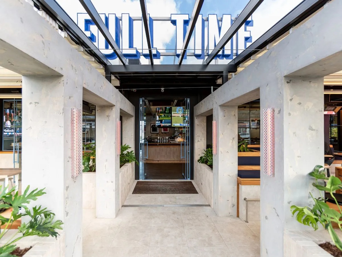 Full Time Sports Bar & Eatery 