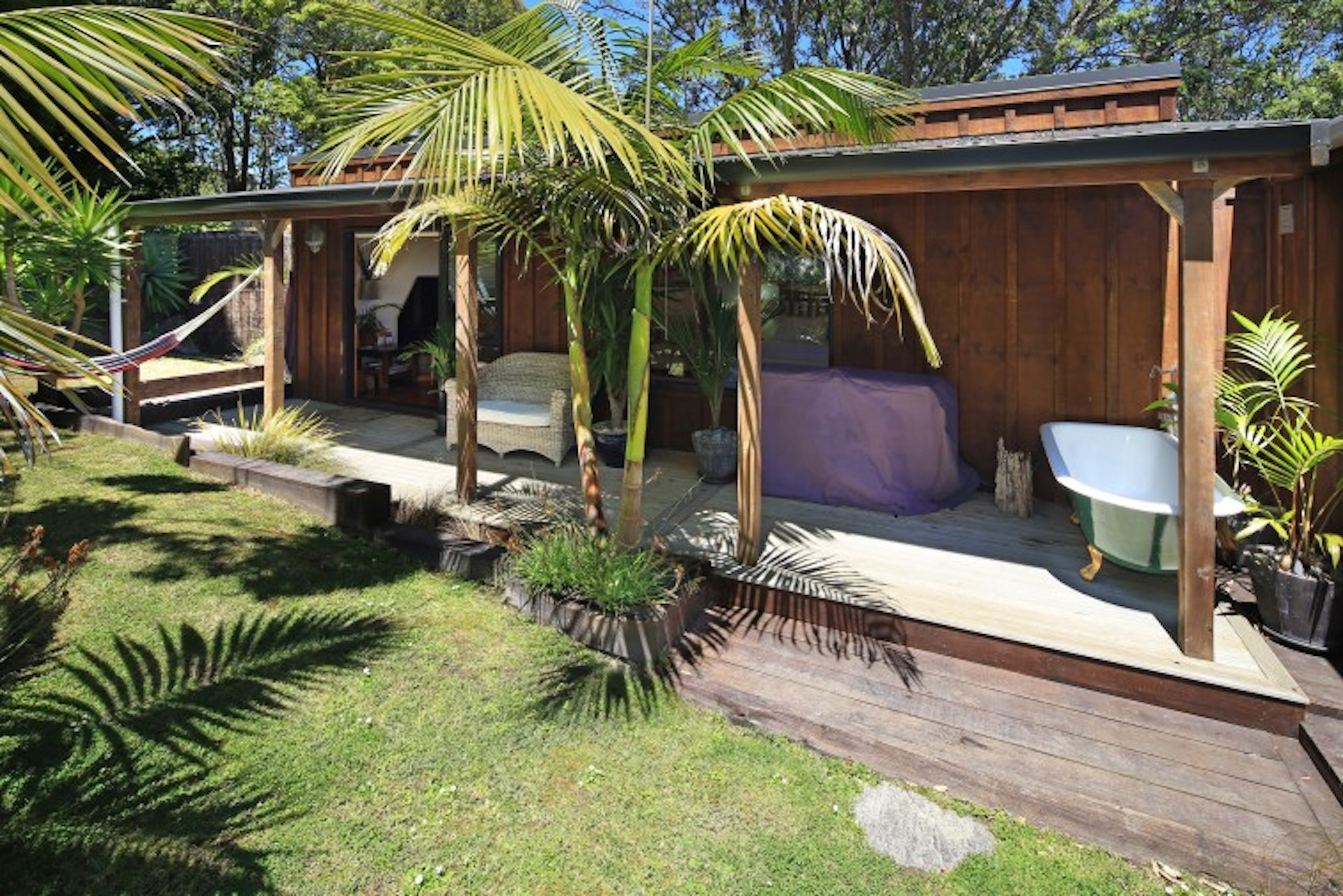 Yeliz and Adam's Pad