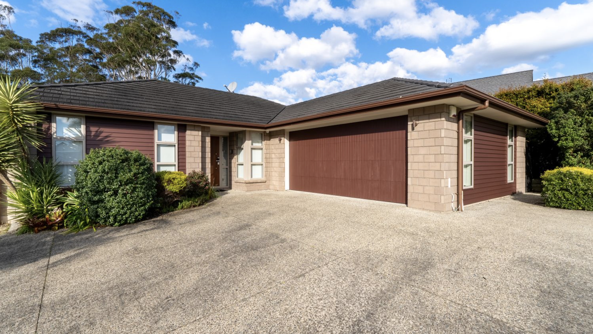 Relax on Cottage Court - Silverdale Holiday Home